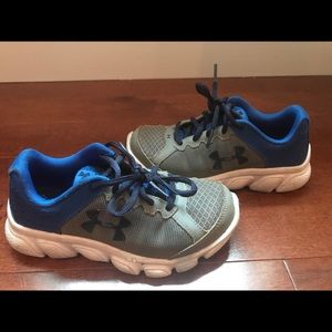 Under Armour sneakers 13